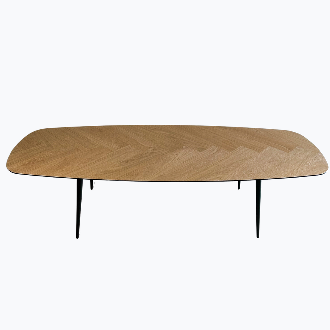  Oval Tables