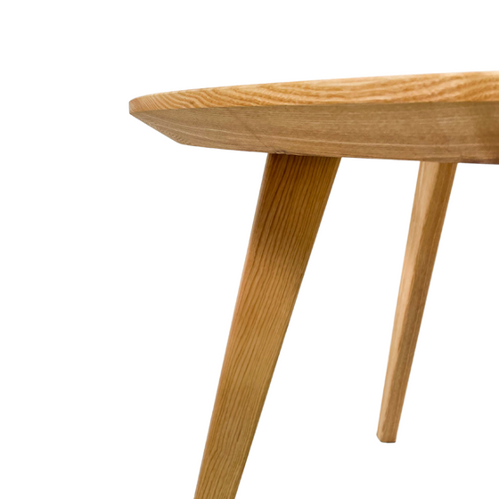 'Fair and Square' Round Ash Wood table - Wild Wood Factory