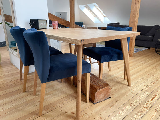 'It's a match' Oak Wood dining table - Wild Wood Factory